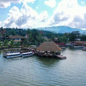 Las Hamacas Hotel